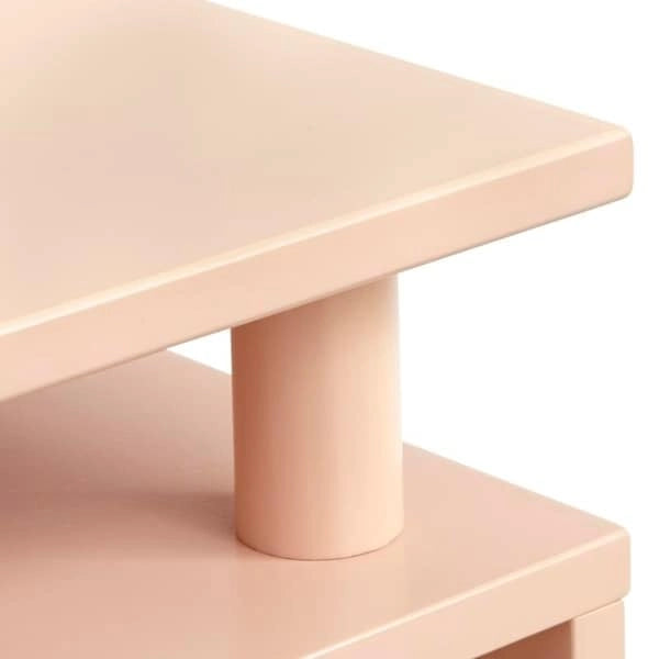 Table d'appoint de style médiéval, pour un style de vie simple