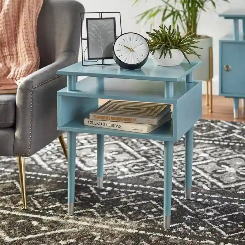 Table d'appoint de style médiéval, pour un style de vie simple
