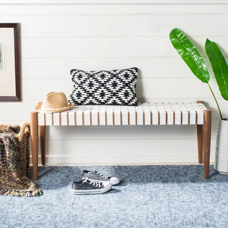 Banc en bois et cuir – 47Lx16Px18H